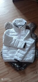 Lehoučká bunda Tommy Jeans. - 10