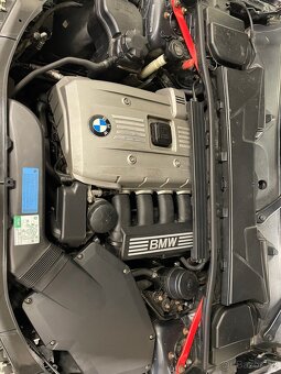 BMW 330i - 10