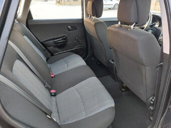Kia Ceed Kombi 1.4 16V 77kW registrace 12/2011 Nová STK - 10