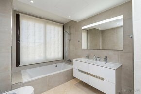 Vila - Chalet, Estepona, Costa del Sol. (Španělsko) - 10