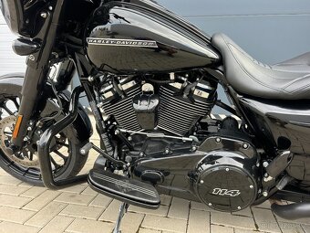 HARLEY DAVIDSON street glide FLHXS speciál - 10