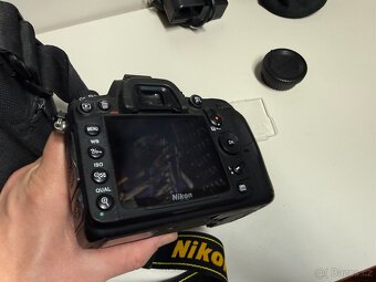 Nikon D7000 s příslušenstvím - 10