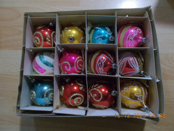 Prodej vánočních ozdob. - 10