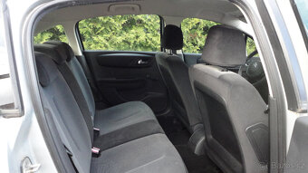 Citroen C4 1.4i 65kw rok 2005 STK 02/2027 v ČR jeden majitel - 10