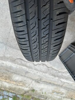 Letní pneu Škoda Octavia s disky 195/65 R15 - 10