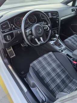 Volkswagen Golf GTD 2.0 TDi - 10