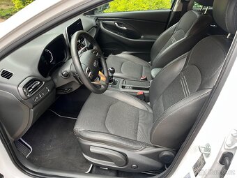 Hyundai i30 Kombi 1.5 T-GDi MHEV DCT Style, 117 kW, r. 2022 - 10