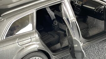 Audi Q7 Kyosho 1:18 - 10