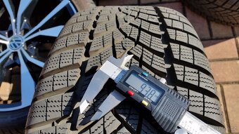 Zimní sada VOLKSWAGEN / ŠKODA 5x100 R18 pneu 215/45/18 4x9mm - 10