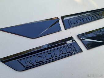 Čierne nápisy na blatník pre ŠKODA modely - 10