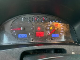 Volkswagen Transporter 2.5 TDI - 10