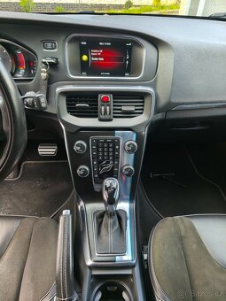 Volvo V40 - 10
