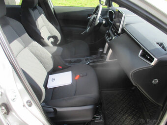 TOYOTA COROLLA CROSS AC STYLE TECH 2,0 HEV 4x4 DPH - 10