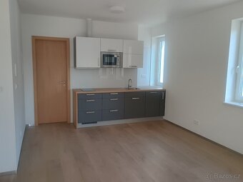 Pronájem komerčních prostor - Vsetín, ul.4.května - 10