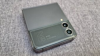 Samsung Galaxy Z Flip 4 8/256GB s chybou LCD - 10