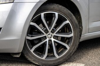 Škoda Octavia Combi 1.6 TDI 110k Ambition - 10