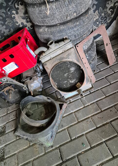 fiat 600 motor + díly (prodam jako celek) - 10