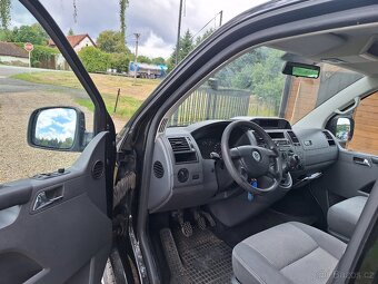 VW T5 Multivan 2,5Tdi 96 kw 2008 - 10