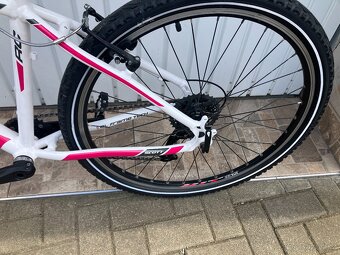 DÍVČÍ NEBO DÁMSKÉ KOLO SCOTT - 10