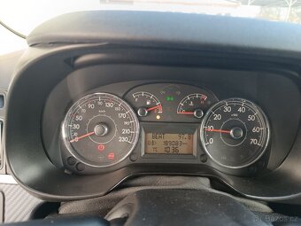 Fiat Grande Punto - 10