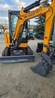 bagr, rypadlo - motor yanmar - 10