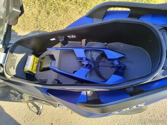 Yamaha X-Max 300 - 10