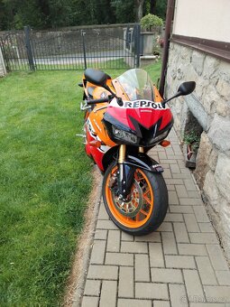 Honda cbr 600 repsol - 10