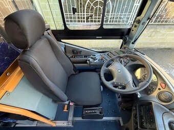 2x identický Irisbus Crossway 62míst - 10