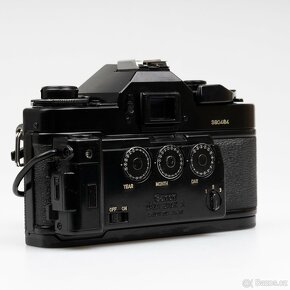 Canon A-1 se dvěma objektivy a příslušenstvím - 10
