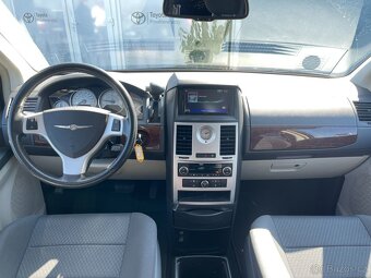 Chrysler Grand Voyager, 2.8D, ČR-1.maj, 7 míst, tažné, DPH - 10