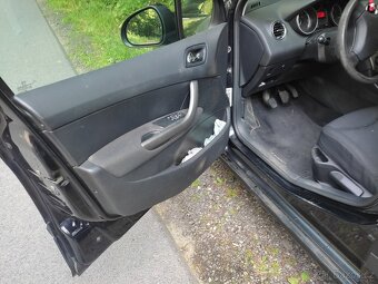 Peugeot 308 1,4 70 kw rok 2009 najeto 147000 - 10