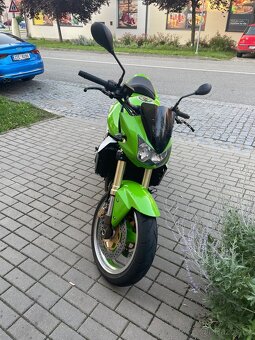 Kawasaki Z1000 - 10