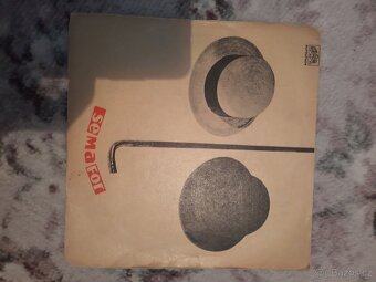 Malé vinylové desky (singly) - 10