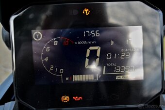 Prodám skútr Honda ADV-350, 129.900,-Kč - 10