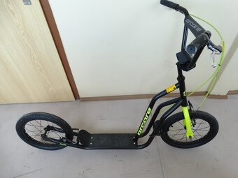 Nepoužitá větší koloběžka Arcore GRAVITY - 10