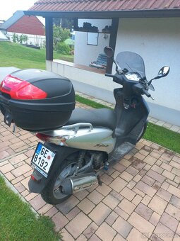 Honda Dylan 150 - 10