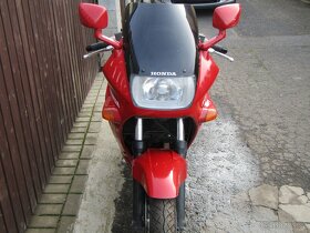 honda vfr 750f RC24 - 10