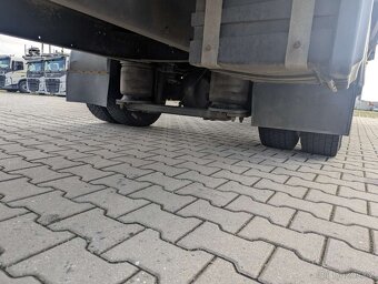 Volvo FL 240 Euro 6 4x2 valník s plachtou - 10