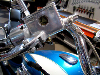 Suzuki VS 1400 Intruder - 10