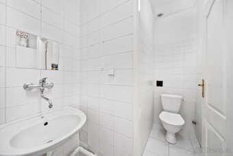 Pronájem podkrovního bytu 2+KK v centru Trutnova - 10