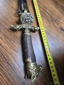 KRASNY STARY LOVECKÝ TESÁK- KANEC - 10