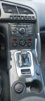 PEUGEOT 3008 2.0HDI 4X4 HYBRID 4 140KW 148000KM - 10