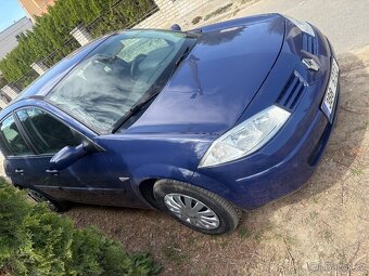 RENAULT MEGANE 1.4 - 10