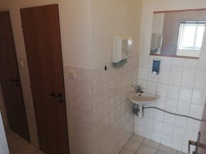 PRONÁJEM OBCHODNÍCH PROSTOR V CENTRU PROSTĚJOVA - 722771111 - 10