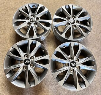 5x114,3 R16 originál alu disky Hyundai - ET 48 - 10