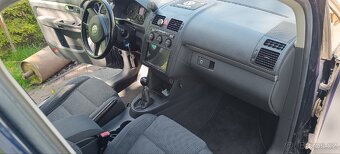 VW Touran 2.0TDI BKD,7míst,2004 - 10
