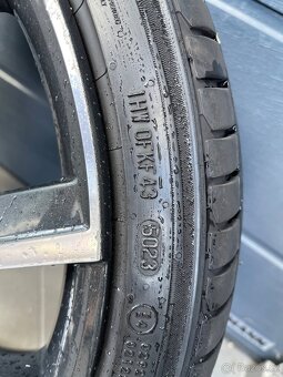 Prodám alu kola Vega 5x112 R19 s letními pneu. - 10