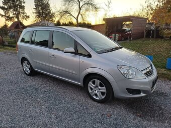 LPG ... 7 místné..Benzínová Opel Zafira 1.8 ... - 10