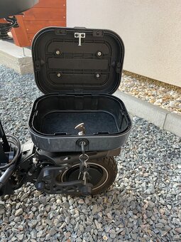 Elektrokoloběžka HECHT - 10