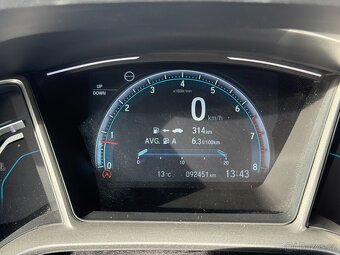 Honda Civic 1,5 I-VTEC134 kW 10G Elegance CZ 1.majitel 2xAl - 10
